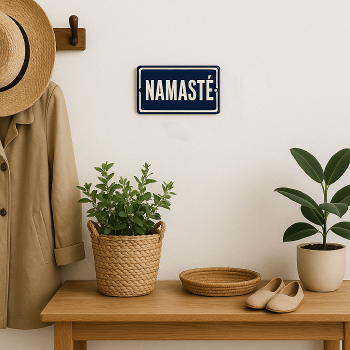 Placa Decorativa Esmaltada Namastê
