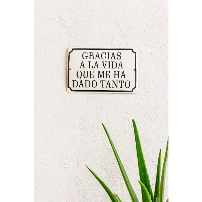Placa Esmaltada Decorativa Gracias a la vida P&B