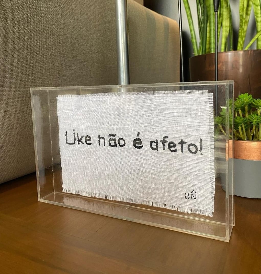 Quadro Decorativo Like Não é Afeto - casaquetem