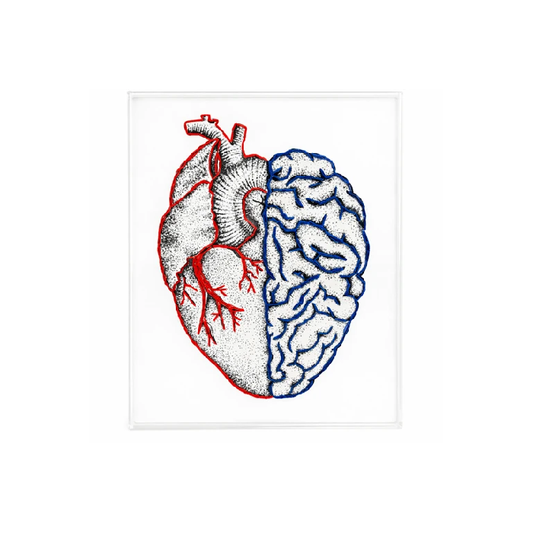 Bordado no Acrílico Coração - Razão e Emoção