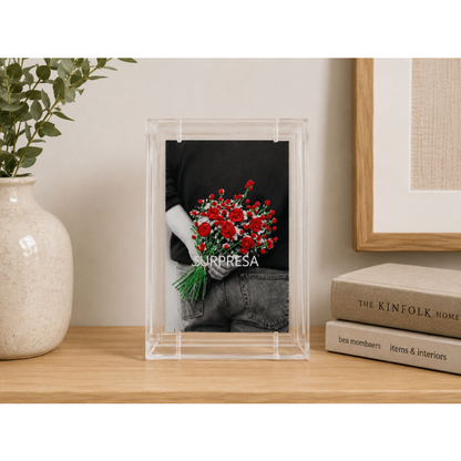 Quadro Acrílico Bordado "Surpresa'