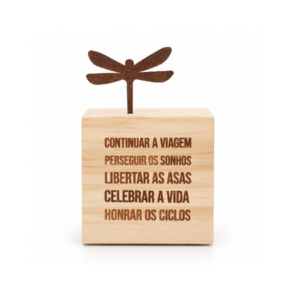 Cubo de Madeira “Continuar a Viagem...”