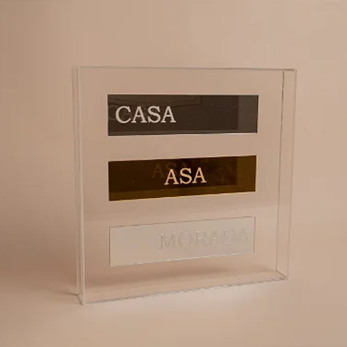 Quadro de Acrilico Casa Asa Morada